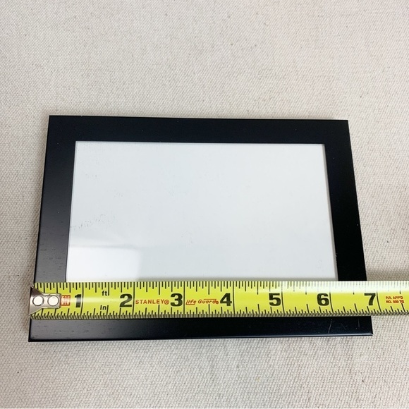 Black aluminum tabletop Picture frame for 5.5x3.5 photo - Picture 6 of 7